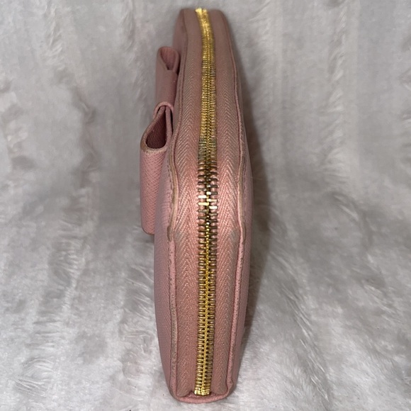 💛 SOLD 💛 Prada Saffiano Bow Zip Wallet Pink - Picture 6 of 17